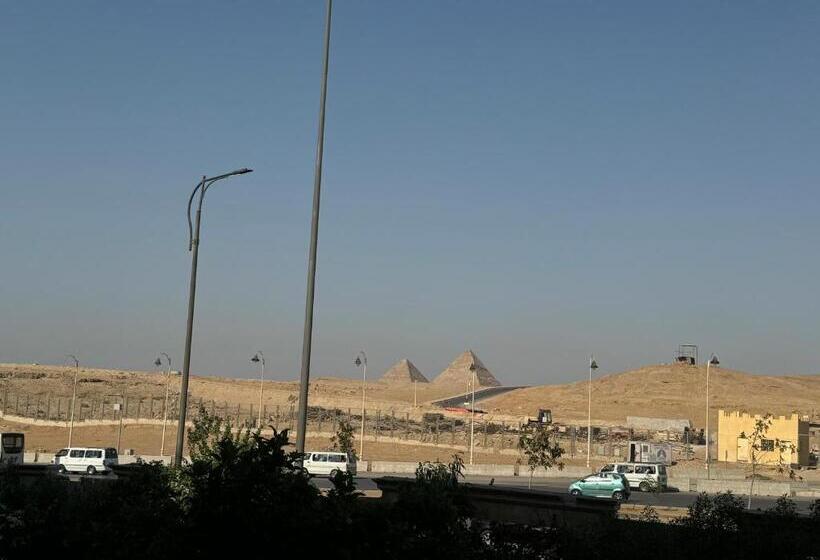 Grand Pyramids Hostel