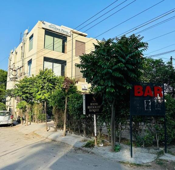 هتل Golden Fern
