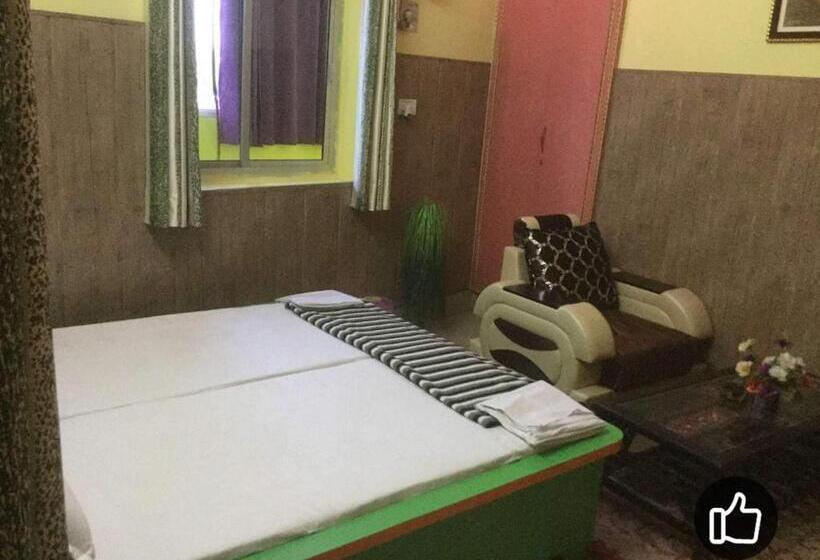 호텔 Shanti Palace