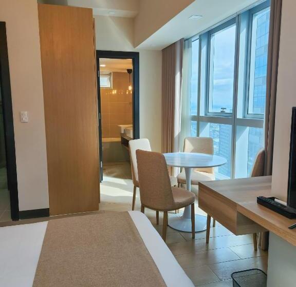 Luxestaysmnl Stylish Family 2br Suite Poolgym 400mbps Wifi Netflx Amazing City View
