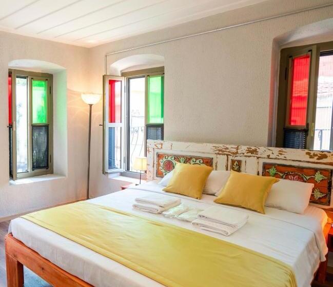 پانسیون Latibule Macaron Guest House