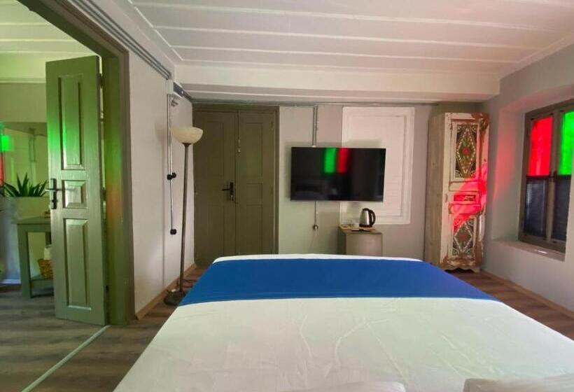 پانسیون Latibule Macaron Guest House