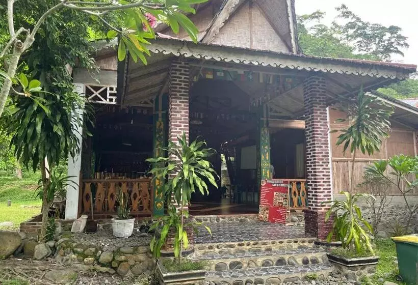 Majatalo Pongo Guest House