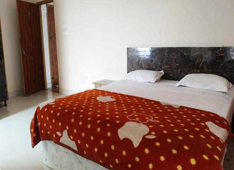 پانسیون Royal Guest House