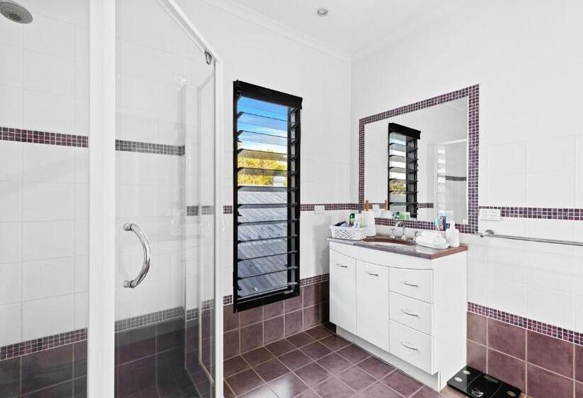 Pensão Tropical Paradise Suite With Private Kitchen Bath And Laundry