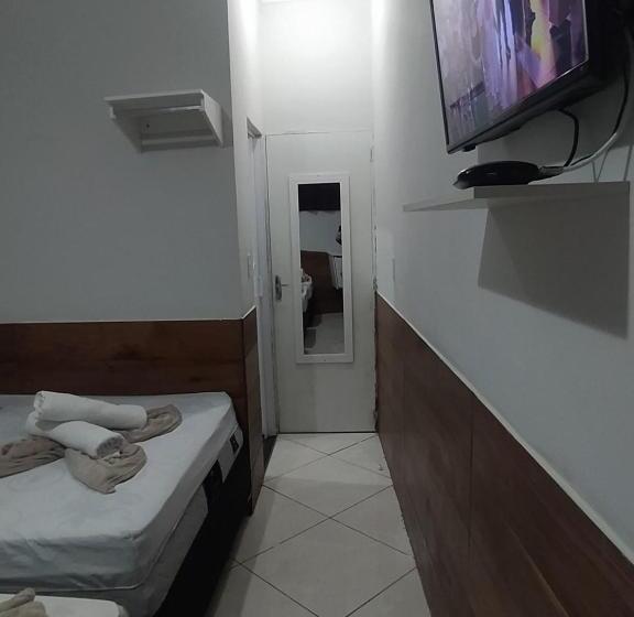 Pousada Quarto Privativo A 600 Mts Da Basílica Nova