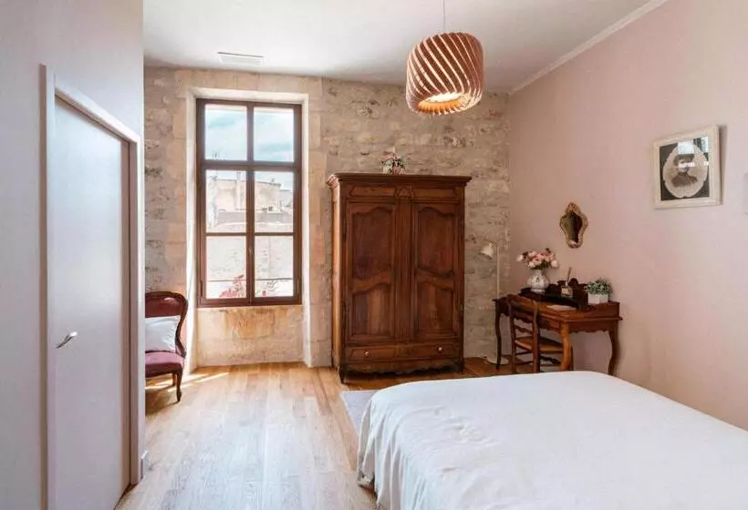 Aamiaismajoitus (B&B) Le Jardin Des Cordeliers