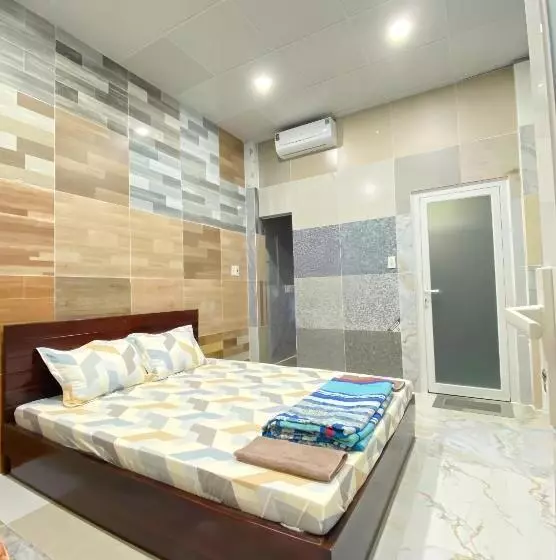 تختخواب و صبحانه Nhà Nghỉ Lý Hùng