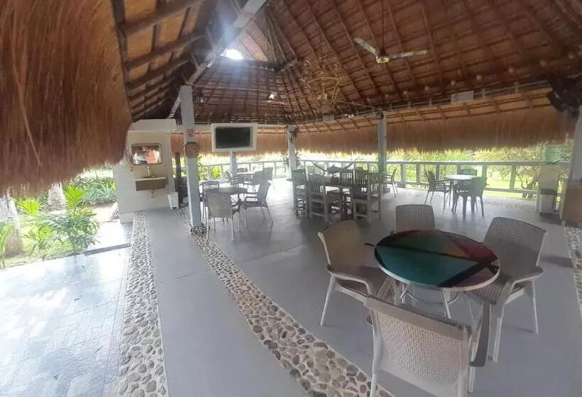 ホテル Cabañas La Palma