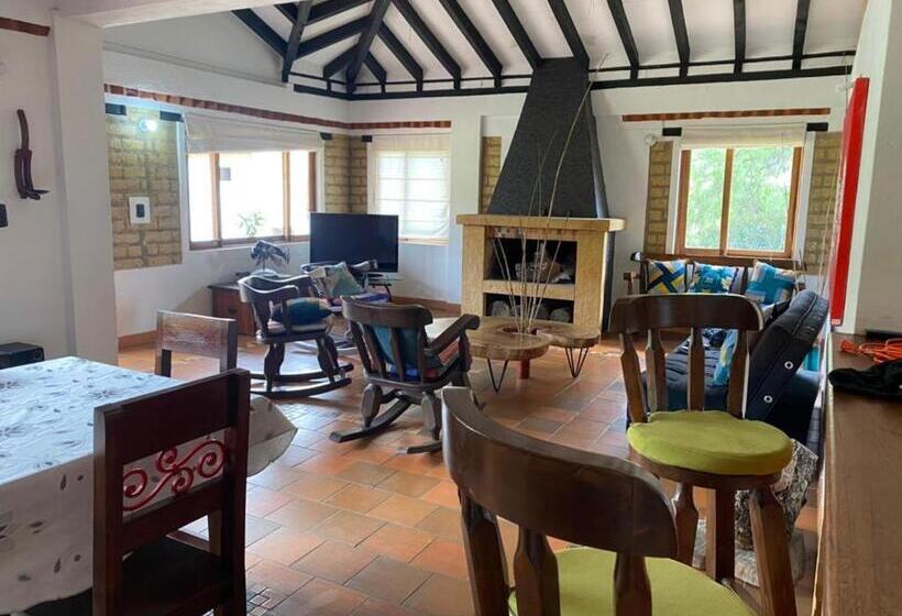 מלון כמוסות Casa Hotel La Primavera