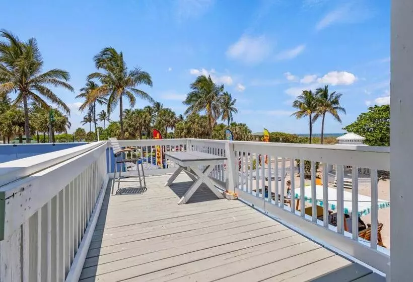 ホテル Fort Pierce Oceanfront Inn  Suite  King Bed #6