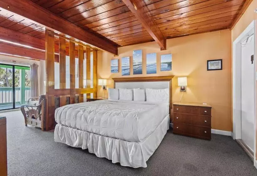 ホテル Fort Pierce Oceanfront Inn  Suite  King Bed #6