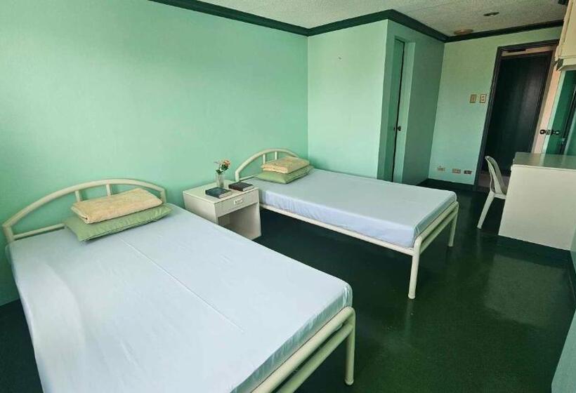 בית מלון כפרי Green Mellow Court