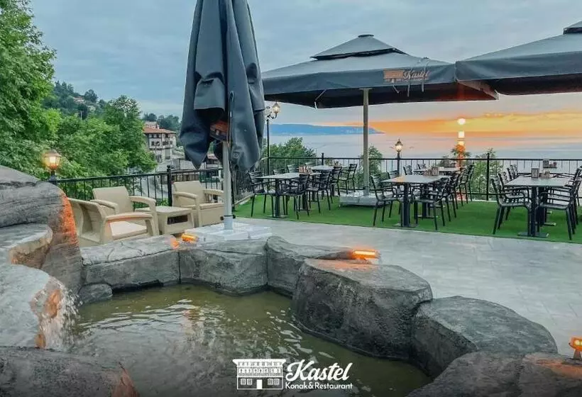 ホテル Kastel Konak