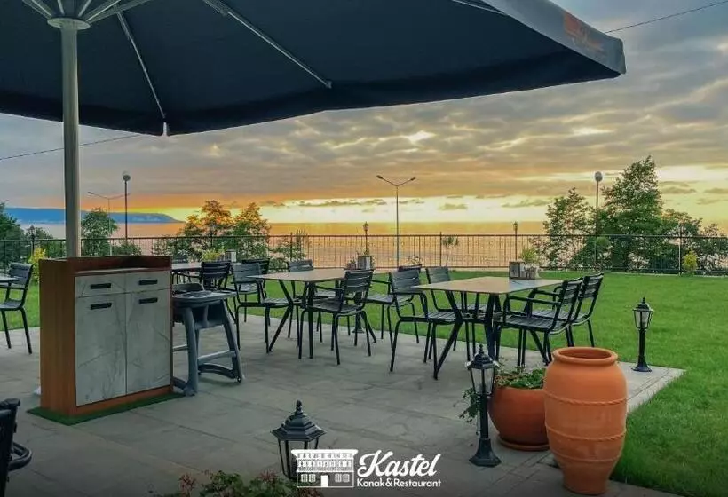 ホテル Kastel Konak