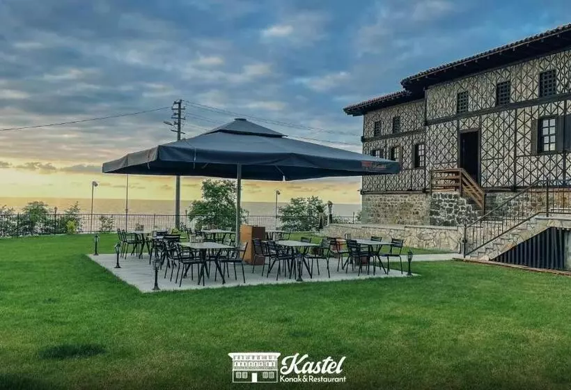 ホテル Kastel Konak