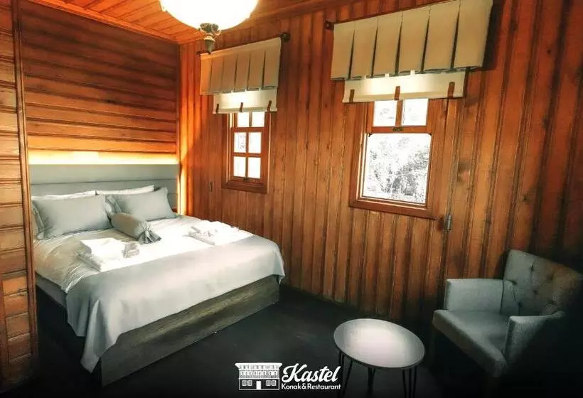 ホテル Kastel Konak