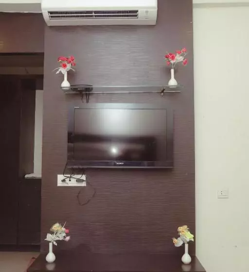 ホテル Kesar Residency