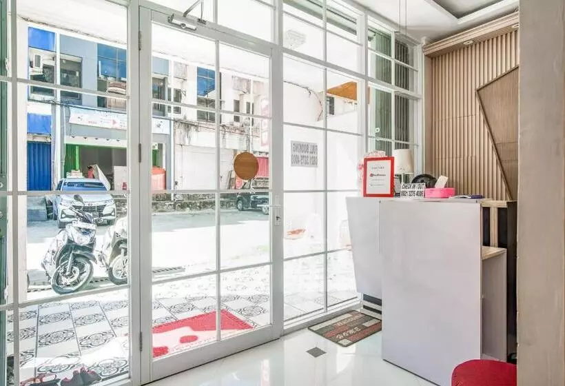 ホテル Reddoorz Near Taman Bekapai 3 Balikpapan