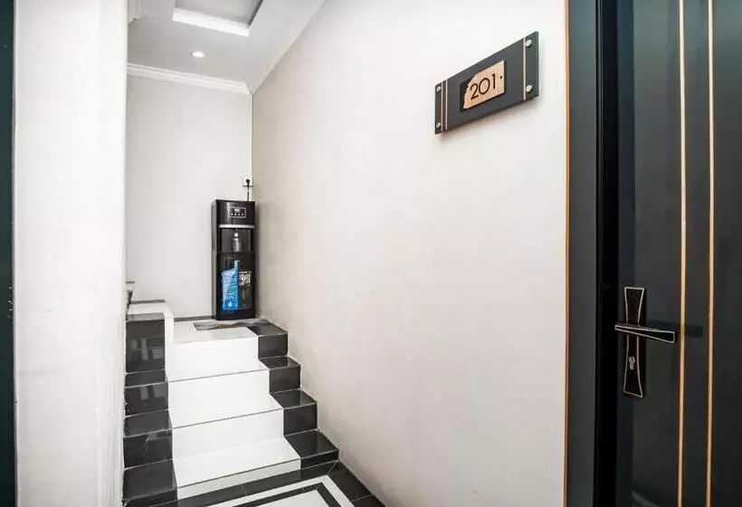 ホテル Reddoorz Near Taman Bekapai 3 Balikpapan