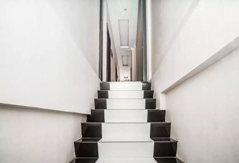 ホテル Reddoorz Near Taman Bekapai 3 Balikpapan