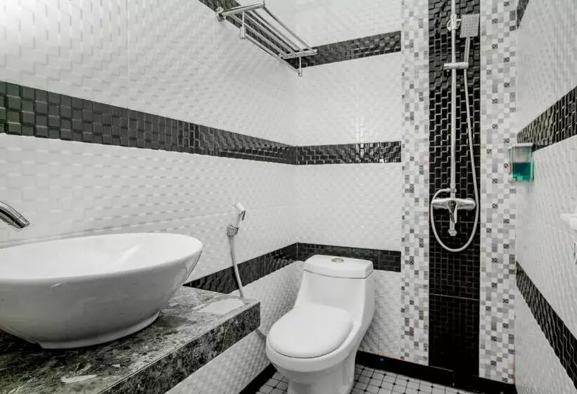 ホテル Reddoorz Near Taman Bekapai 3 Balikpapan