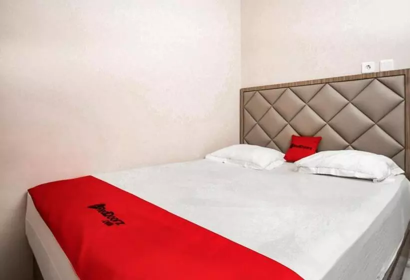 ホテル Reddoorz Near Taman Bekapai 3 Balikpapan