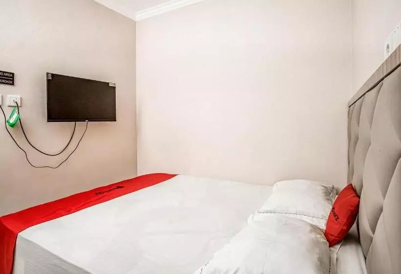 ホテル Reddoorz Near Taman Bekapai 3 Balikpapan