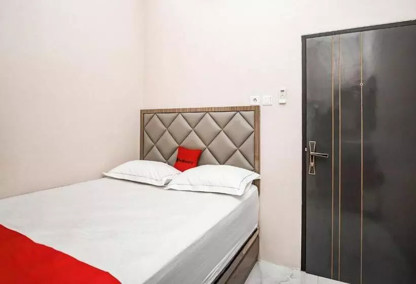 ホテル Reddoorz Near Taman Bekapai 3 Balikpapan