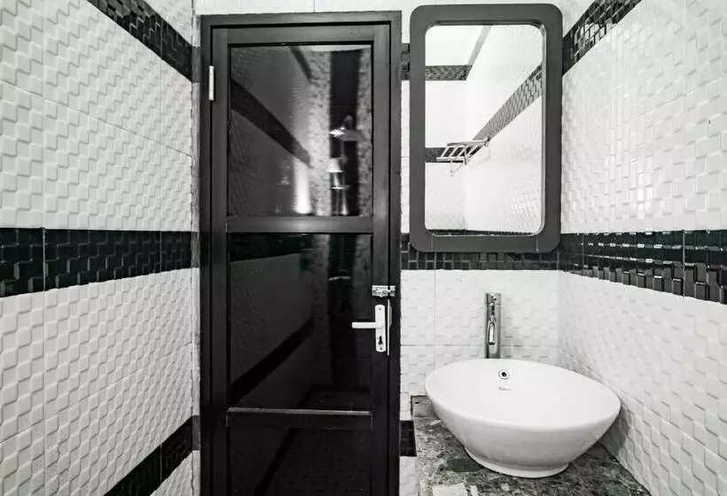 ホテル Reddoorz Near Taman Bekapai 3 Balikpapan