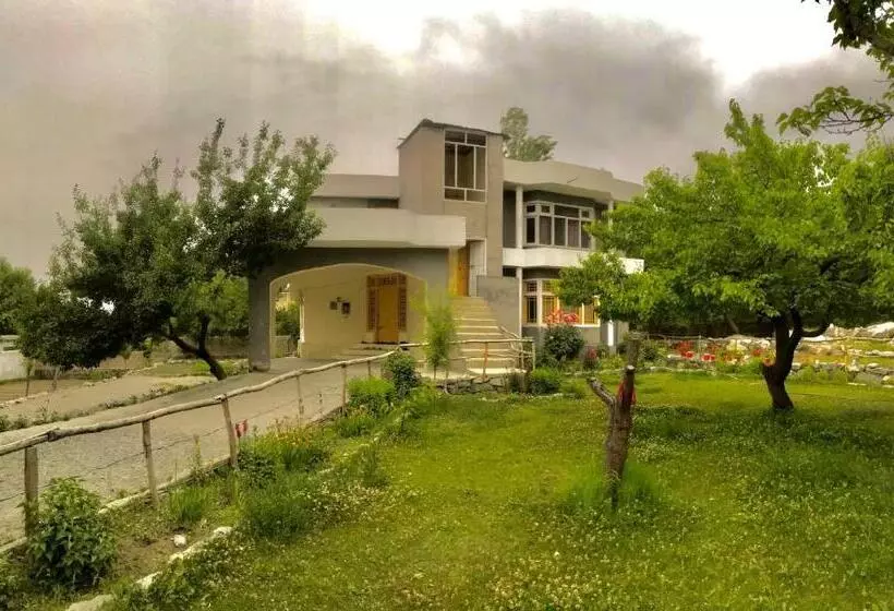 هتل Serenity Guest House