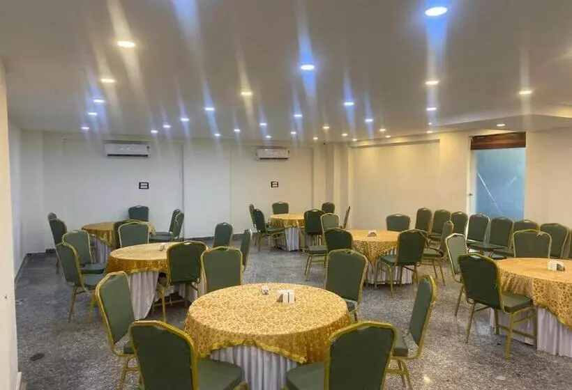 Hotelli Vihaan Residency
