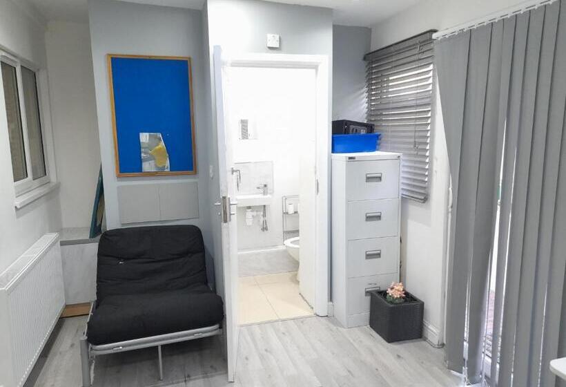 ペンション Livingstone