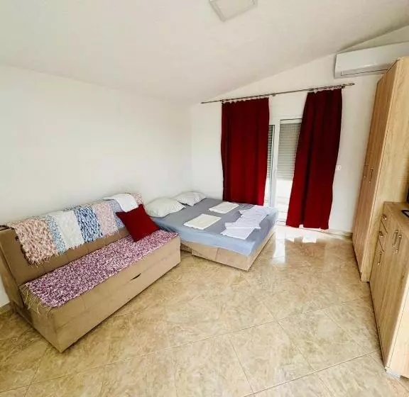 پانسیون Vila Relax