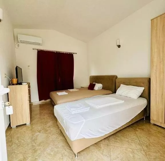 پانسیون Vila Relax