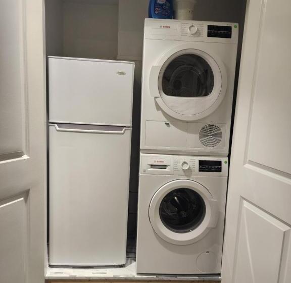 ペンション West Vancouver Sunset Guesthouse