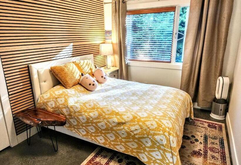 ペンション West Vancouver Sunset Guesthouse