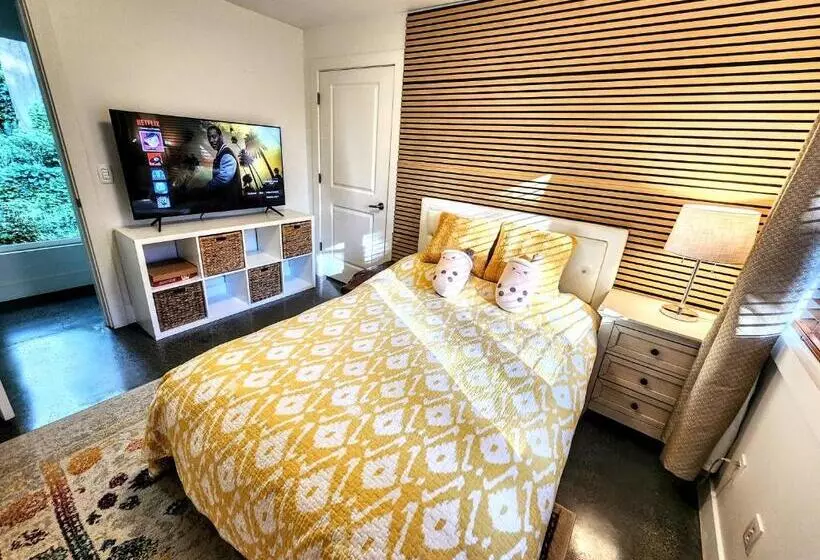 Majatalo West Vancouver Sunset Guesthouse