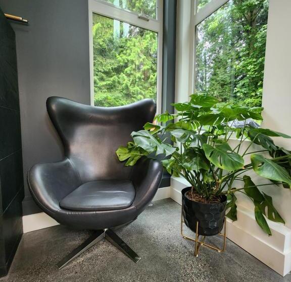 ペンション West Vancouver Sunset Guesthouse