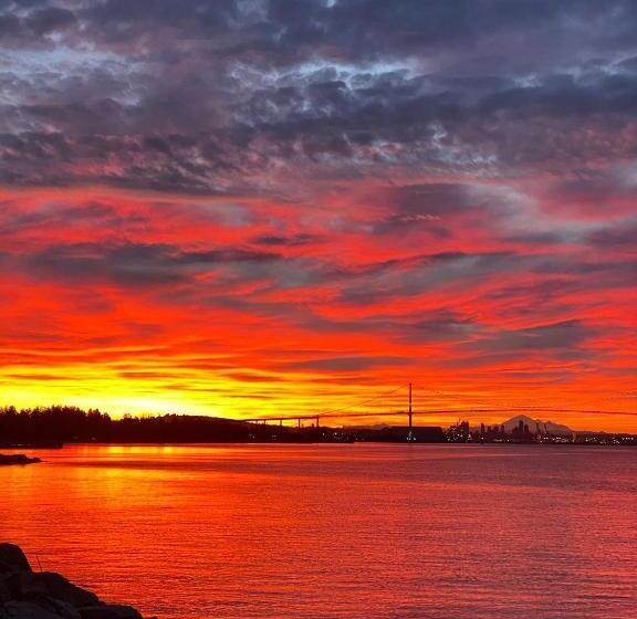 ペンション West Vancouver Sunset Guesthouse