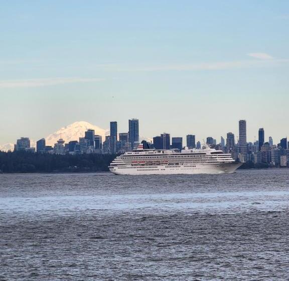 ペンション West Vancouver Sunset Guesthouse