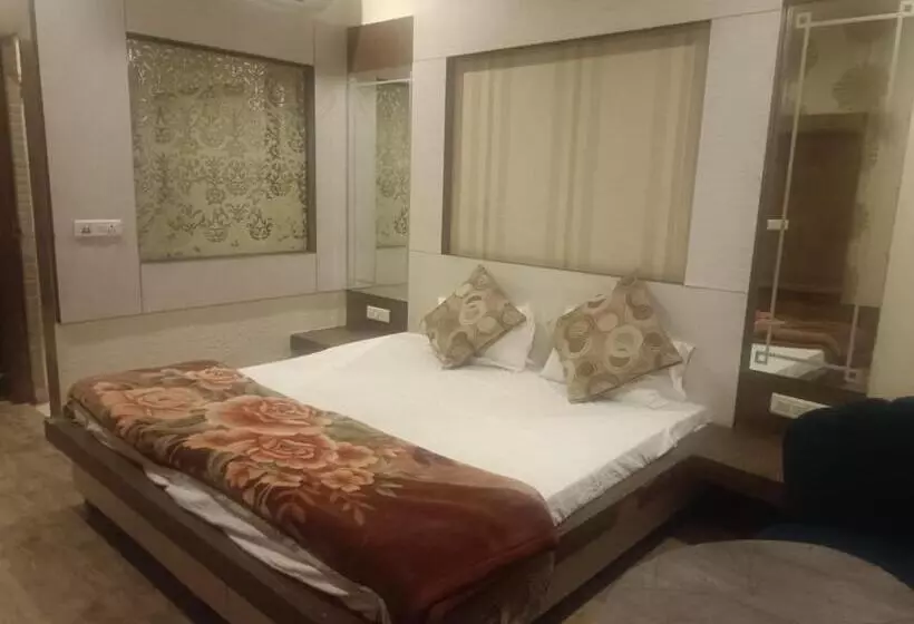 Hotelli Razido Suites
