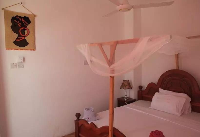 ベッドアンドブレックファースト Homeland Swahili Lodge   Hostel