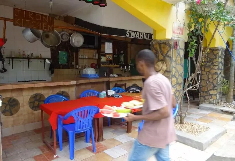 ベッドアンドブレックファースト Homeland Swahili Lodge   Hostel