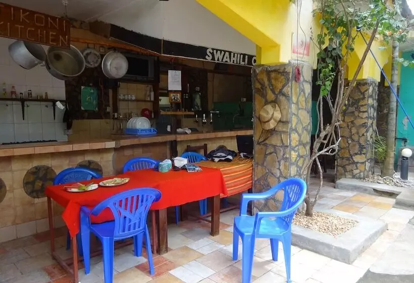 ベッドアンドブレックファースト Homeland Swahili Lodge   Hostel