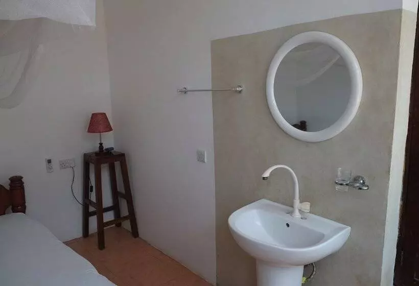 ベッドアンドブレックファースト Homeland Swahili Lodge   Hostel