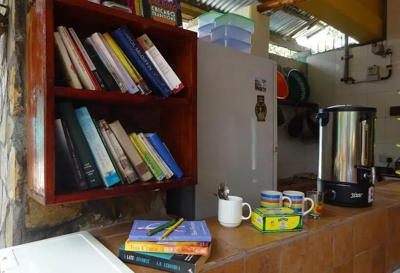 ベッドアンドブレックファースト Homeland Swahili Lodge   Hostel