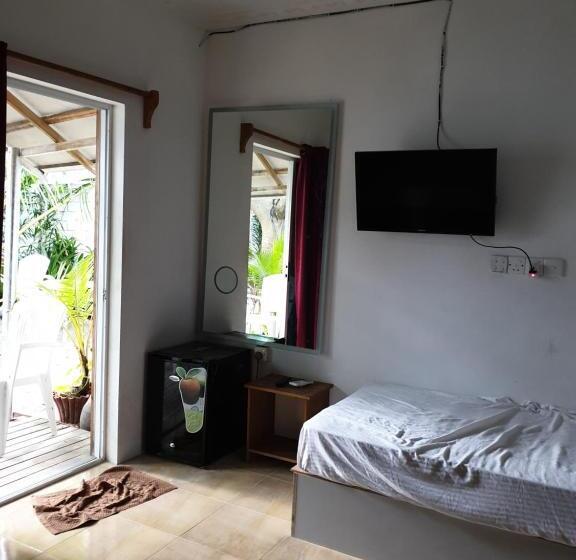 تختخواب و صبحانه Maafushi View