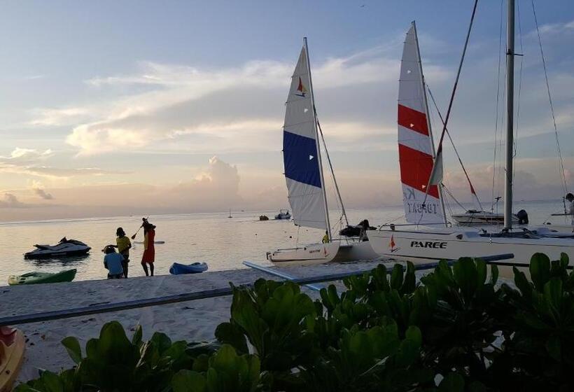 تختخواب و صبحانه Maafushi View