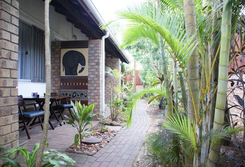 Bhangazi Lodge Bed & Breakfast